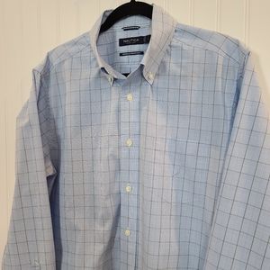Nautica glen check plaid button down, L